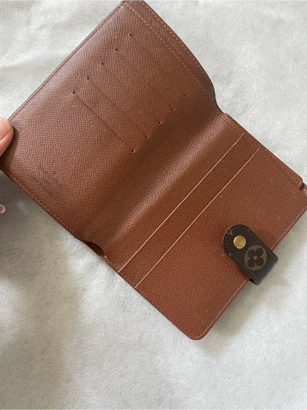 Louis Vuitton Brown Monogram wallet with Gold Hardware - Picture 2 of 8